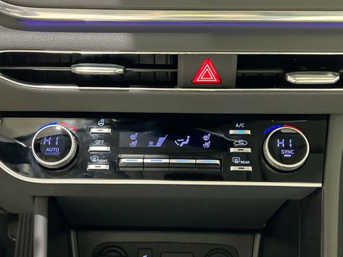 Used 2023 Hyundai Sonata Limited w/ Preferred Accessory Package image 20