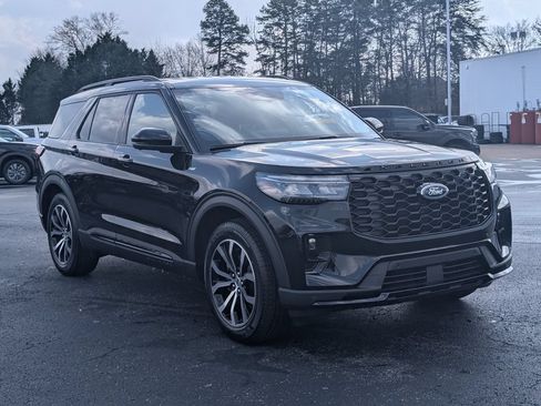New 2026 Ford Explorer ST-Line RWD image 2