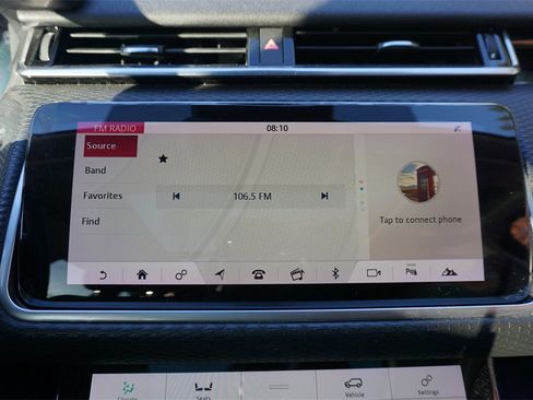 Used 2018 Land Rover Range Rover Velar S image 10