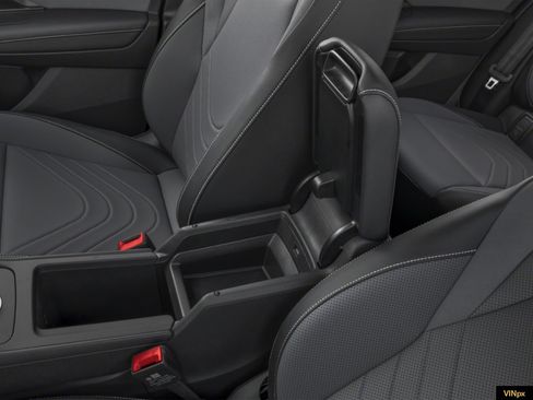 New 2025 Volkswagen Tiguan SE image 12