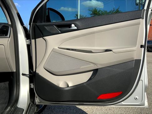 Used 2016 Hyundai Tucson Sport FWD image 21