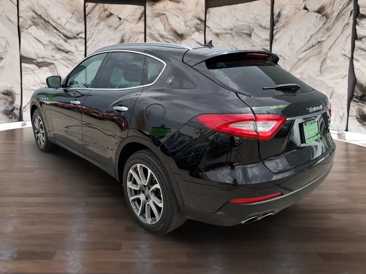 Used 2017 Maserati Levante S AWD/4WD image 7