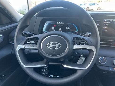 New 2026 Hyundai Elantra SE image 23