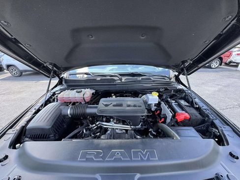 Used 2022 RAM 1500 Big Horn AWD/4WD image 12