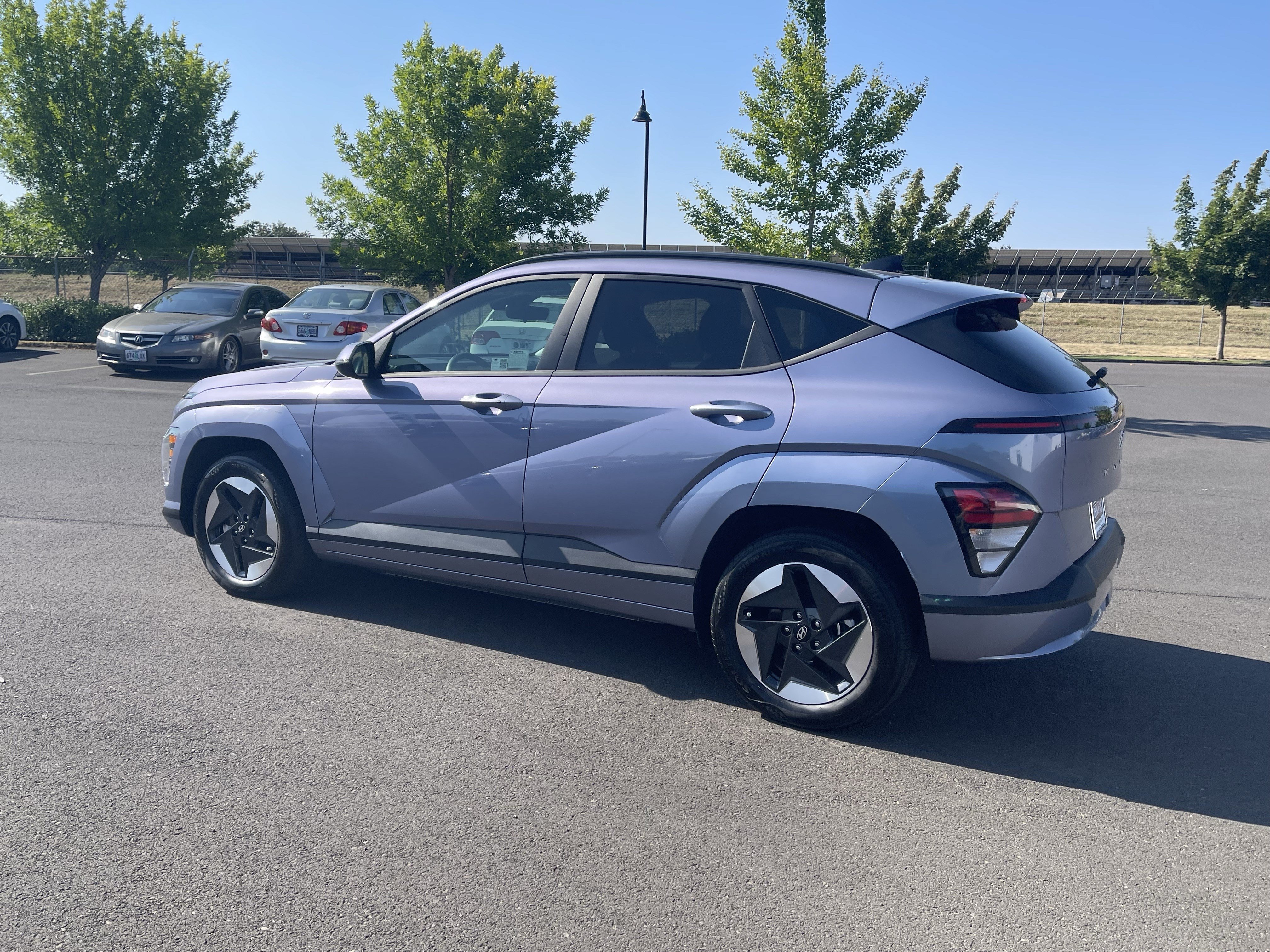 Used 2024 Hyundai Kona SEL FWD image 3