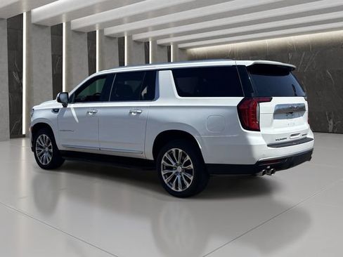 Used 2021 GMC Yukon XL Denali AWD/4WD image 4