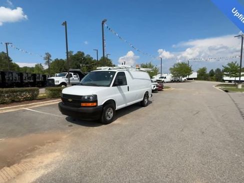 Used 2025 Chevrolet Express 2500 w/ Driver Convenience Package RWD image 1
