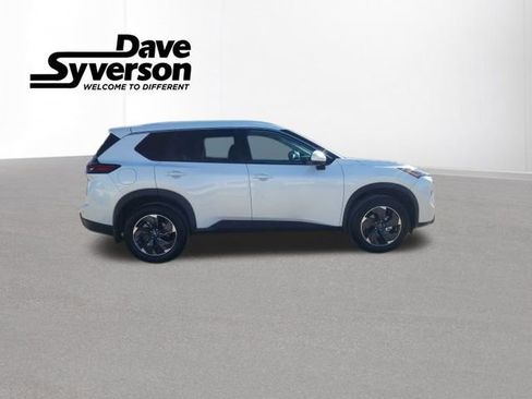 Certified 2025 Nissan Rogue SV w/ SV Premium Package image 4