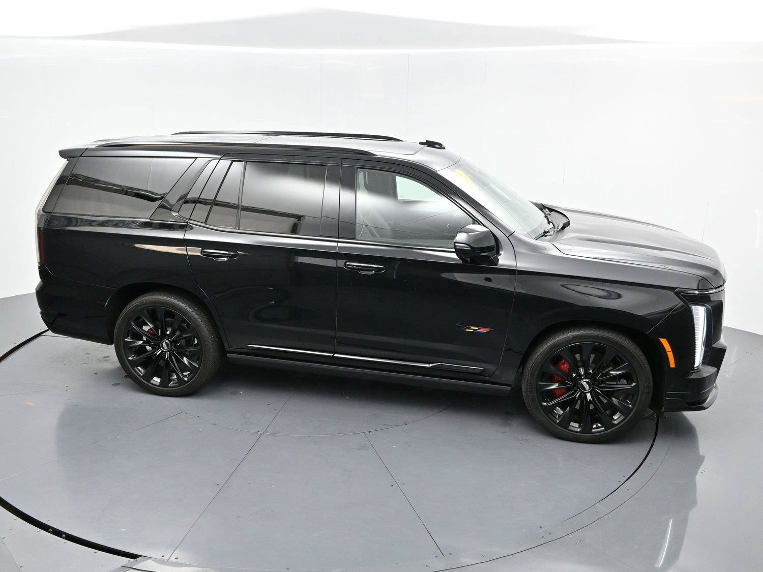 Used 2025 Cadillac Escalade V w/ LPO, ONYX Package AWD/4WD image 49