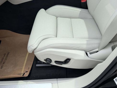 New 2026 Volvo XC60 B5 Ultra w/ Climate Package AWD/4WD image 16