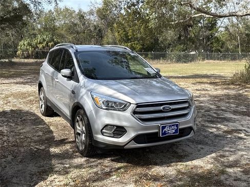 Used 2017 Ford Escape Titanium image 2