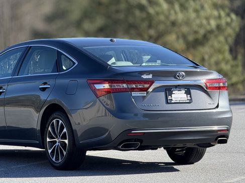 Used 2017 Toyota Avalon XLE image 45