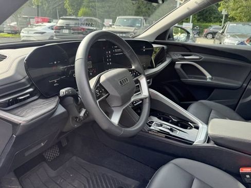 Used 2025 Audi Q5 Premium w/ Convenience Package AWD/4WD image 26