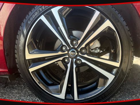 Used 2023 Nissan Sentra SR w/ SR Premium Package image 20