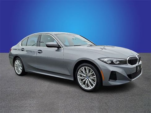 Used 2024 BMW 330e xDrive image 3