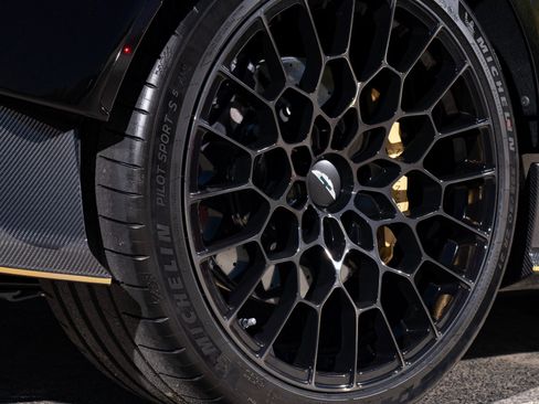 Used 2024 Aston Martin Valour image 64