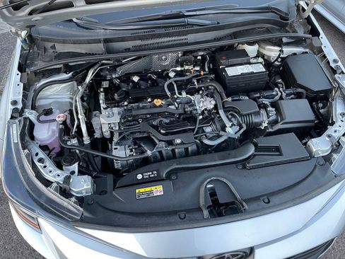 Used 2025 Toyota Corolla LE image 31