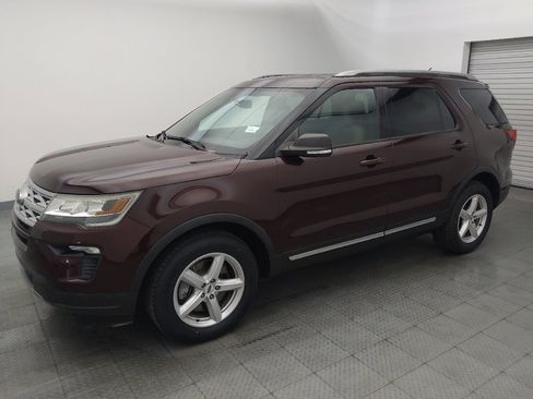 Used 2019 Ford Explorer XLT w/ Equipment Group 201A image 2