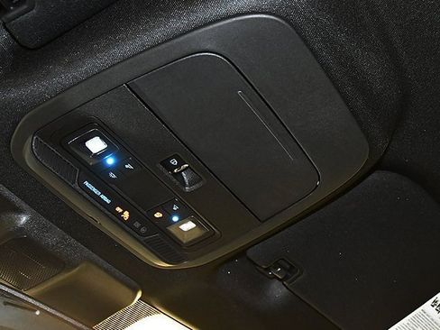 New 2025 Ford F150 XLT w/ Equipment Group 302A MID image 32