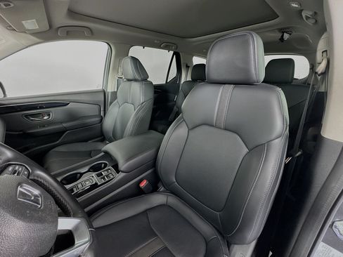 Certified 2023 Honda Pilot Touring image 22