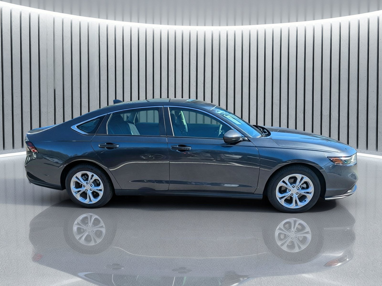 Certified 2025 Honda Accord LX image 3