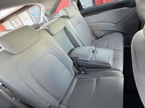 Used 2009 Hyundai Veracruz GLS image 39