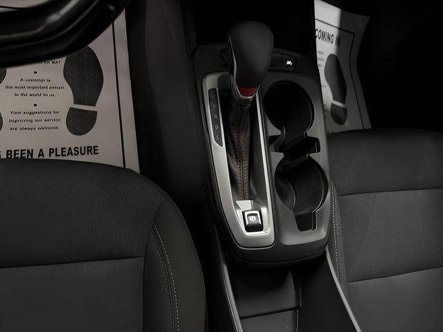 Used 2025 Chevrolet Trax RS w/ Sunroof Package FWD image 17