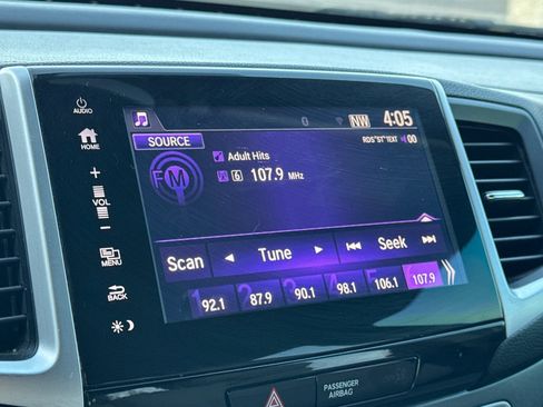 Used 2017 Honda Pilot EX image 19