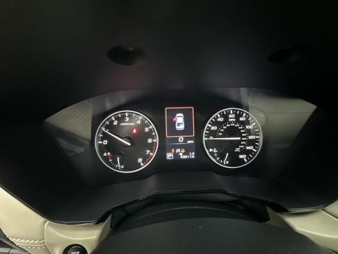 Used 2022 Subaru Legacy Premium image 12