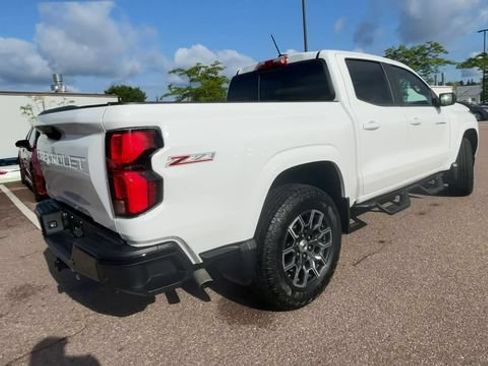 Used 2024 Chevrolet Colorado Z71 w/ Z71 Convenience Package 2 AWD/4WD image 2