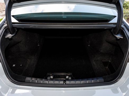 Used 2025 BMW 740i xDrive image 33