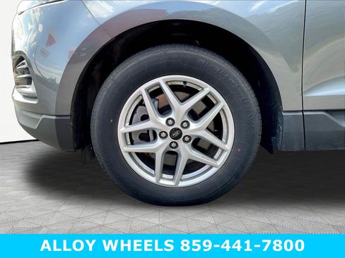 Used 2024 Ford Edge SEL AWD/4WD image 10
