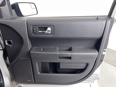 Used 2019 Ford Flex SE image 24