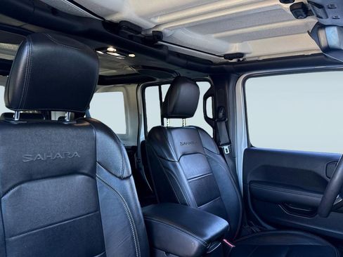 Used 2023 Jeep Wrangler Sahara image 31
