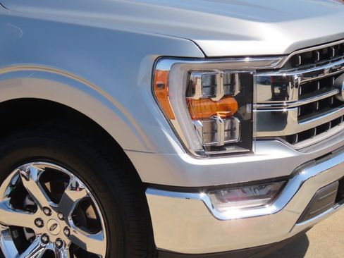 Used 2023 Ford F150 Lariat w/ Trailer Tow Package RWD image 6