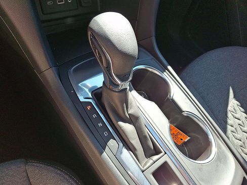 Used 2022 Chevrolet Equinox LT FWD image 15