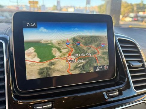 Used 2017 Mercedes-Benz GLS 450 4MATIC image 27