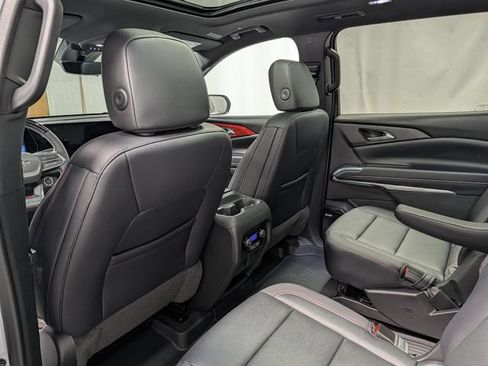 New 2026 Chevrolet Traverse Z71 w/ Enhanced Driving Package AWD/4WD image 18