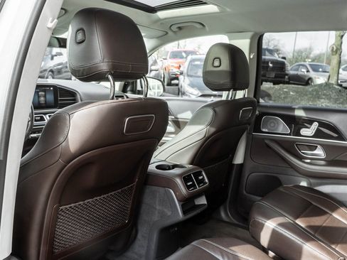 Used 2020 Mercedes-Benz GLS 450 4MATIC image 37