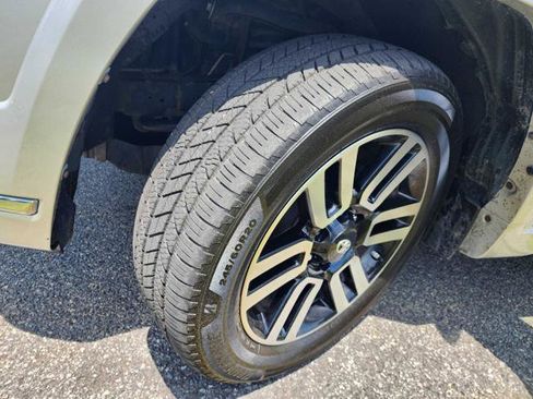 Used 2015 Toyota 4Runner Limited AWD/4WD image 9