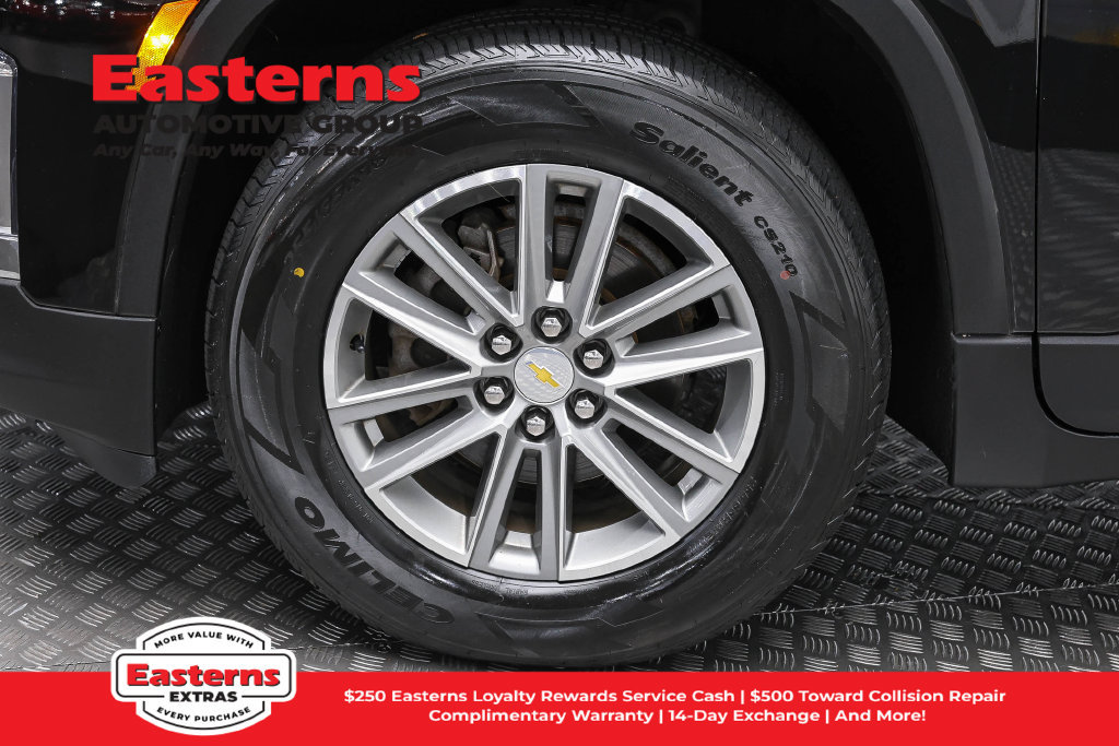 Used 2023 Chevrolet Traverse LT FWD image 36