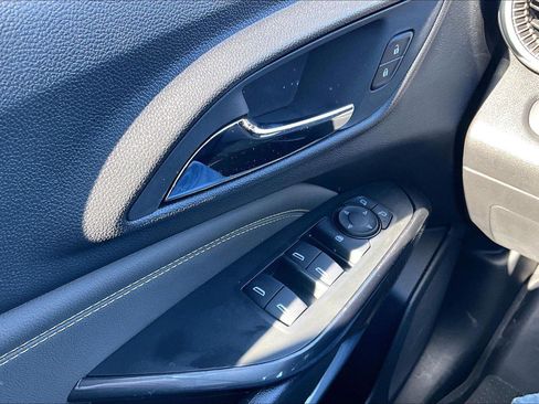 New 2026 Chevrolet Trax ACTIV w/ Sunroof Package image 17