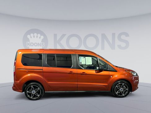 Used 2022 Ford Transit Connect XLT image 8