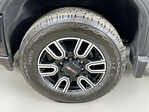 Used 2022 GMC Sierra 2500 AT4 image 8