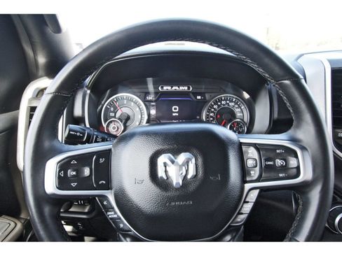 Used 2025 RAM 1500 Big Horn AWD/4WD image 17