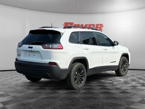 Used 2023 Jeep Cherokee Altitude Lux image 5