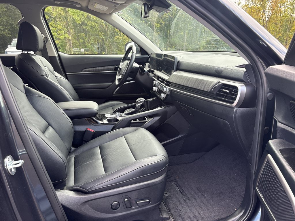 Used 2024 Kia Telluride EX AWD/4WD image 23