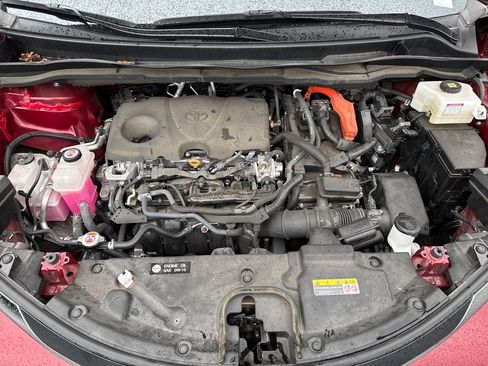 Used 2022 Toyota Sienna XLE image 32