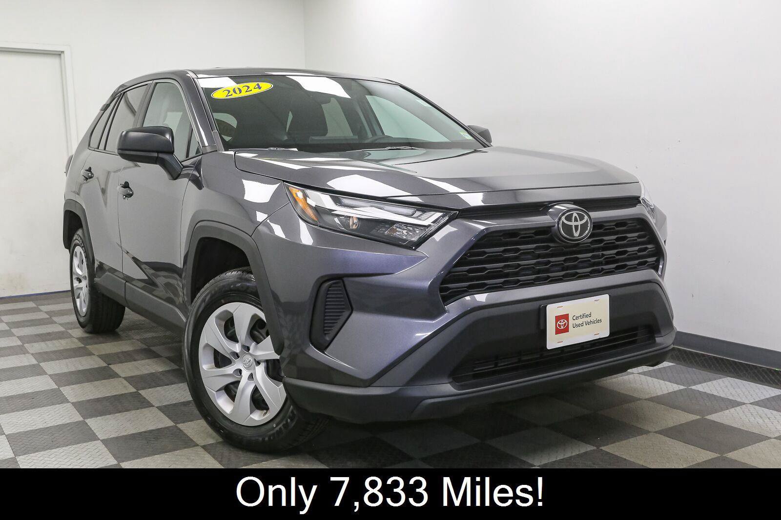Certified 2024 Toyota RAV4 LE AWD/4WD image 3