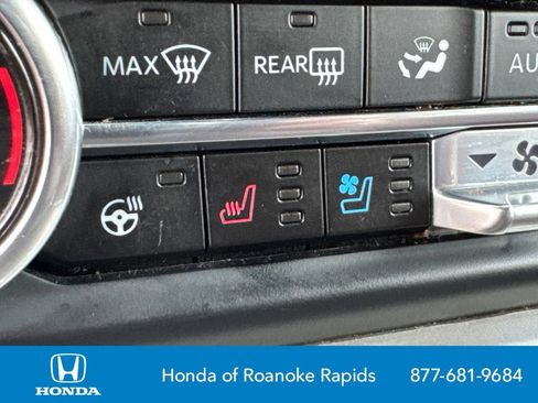 Used 2024 Ford Expedition Max Limited AWD/4WD image 32
